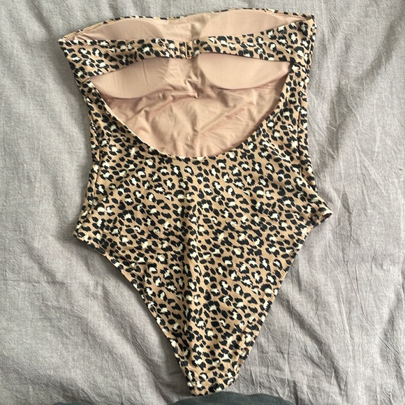 AERIE leopard one piece bathing suit - Picture 2 of 4